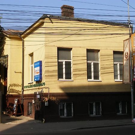 Kretan Hostel ブカレスト エクステリア 写真