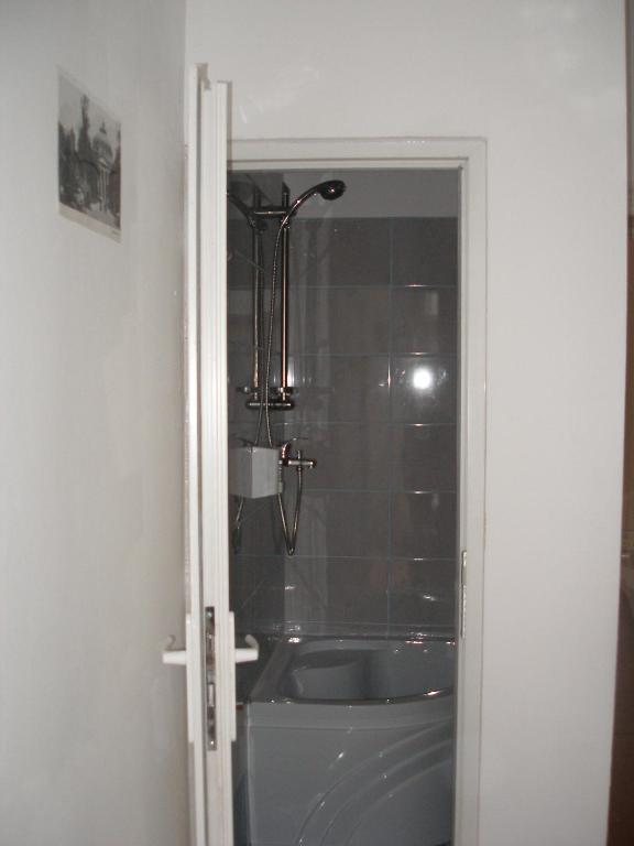 Kretan Hostel ブカレスト 部屋 写真