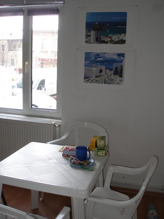 Kretan Hostel ブカレスト 部屋 写真