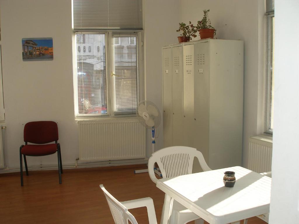 Kretan Hostel ブカレスト 部屋 写真